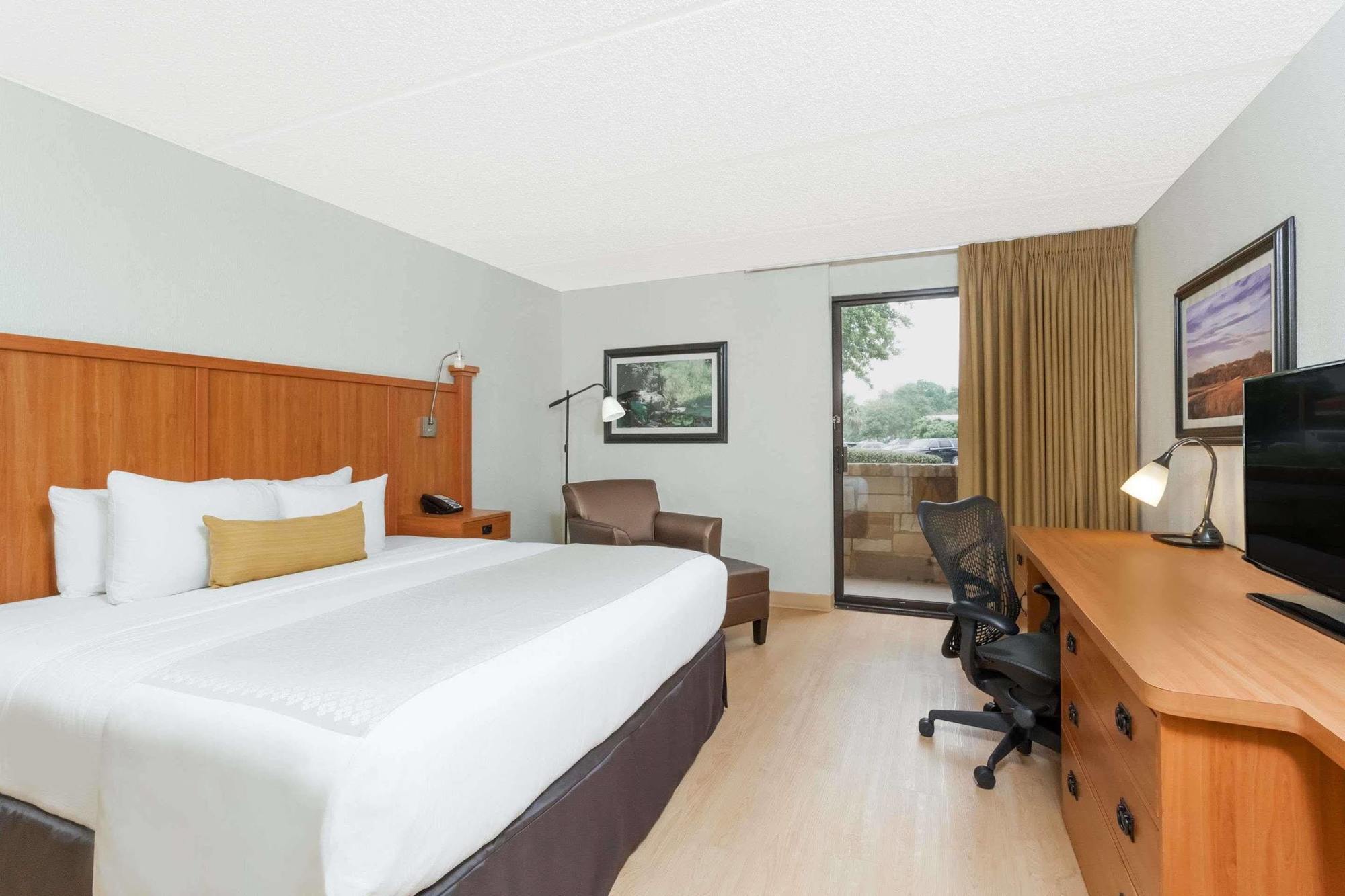 Wyndham Garden Hotel Austin Exterior foto