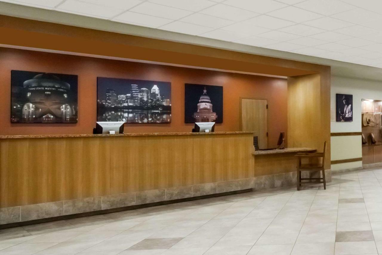 Wyndham Garden Hotel Austin Exterior foto